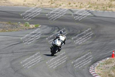 media/Apr-20-2025-AHRMA (Sun) [[393a79c373]]/Race/Group 10/Turn 4b/